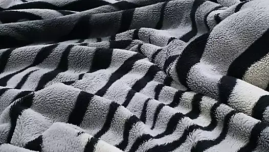 Rumen üvey anne eteğinin altına külot giymiyor seks yapıyor