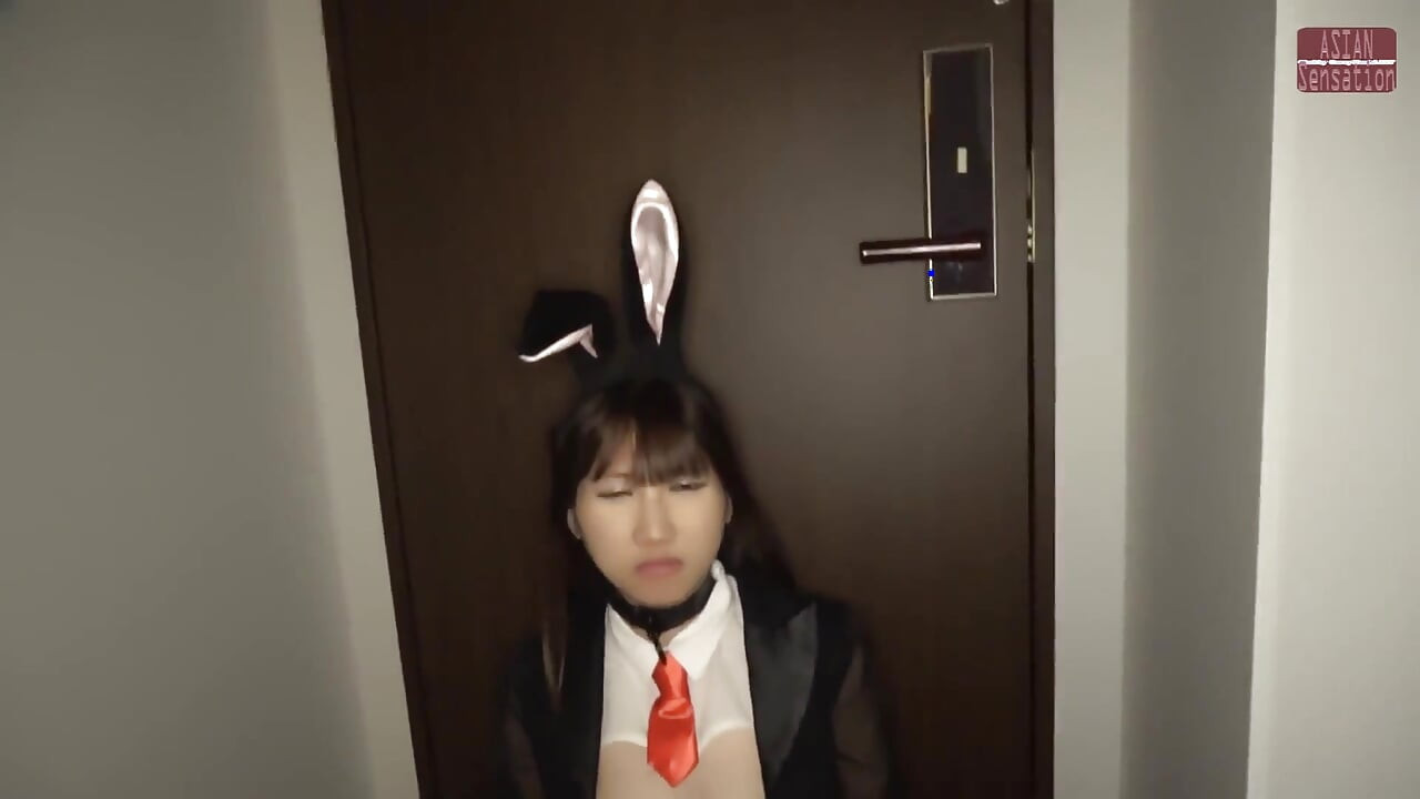 Yırtık orgazm - ters tavşandaki güneyli bir adadan 149 cm minyon büyük memeli bronzlaşmış cosplayer - act2
