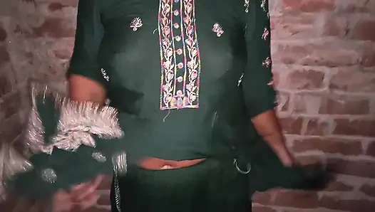 Üvey ateşli teyze evde yalnız