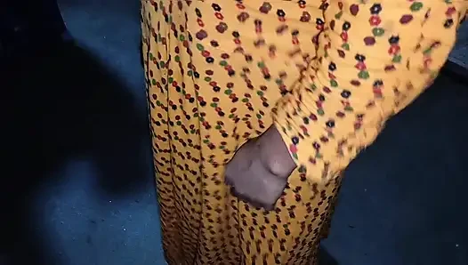 Üvey erkek kardeşim evde olmadığı için Müslüman baldızımı sert siktim