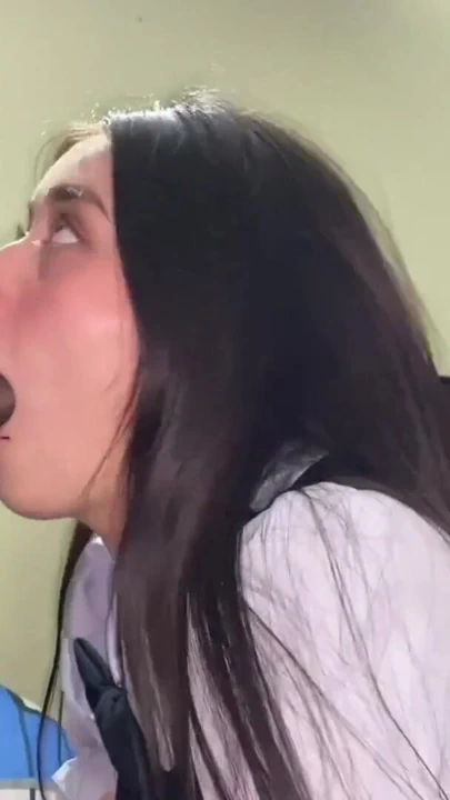 Notlarım karşılığında öğretmenimle seks yapıyorum ve bana nasıl sikişmeyi öğretiyor | Klip 1