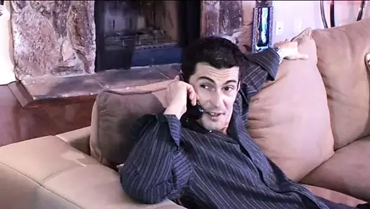 Tan esmer içinde pembe çizgili kadın iç çamaşırı gets popo becerdin ve spunked üzerinde