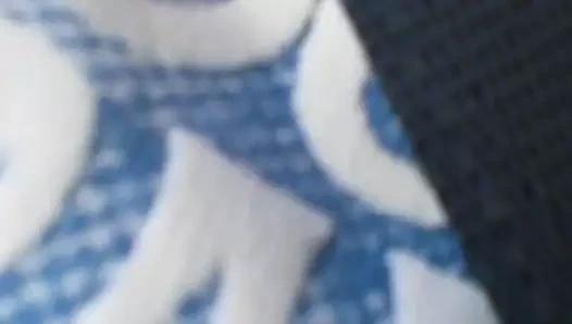 Araba handjob ve oral seks