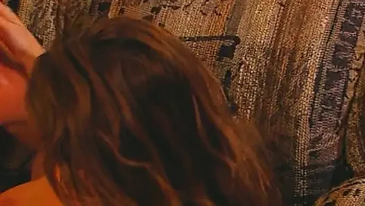 Azgın orta yaşlı seksi kadın yalanıyor, parmaklanıyor ve sert sikiliyor