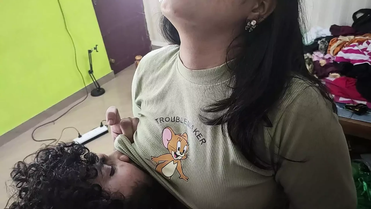 Trending Hot Ass Kiss And Boobs Press With Pussy Rub In Under Skirt And Top Without Bra And Under Wear By Vaishnaby And Sharun Raj (Latest) - UK Special