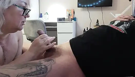 Kayınvalideden boşalmaya derin sakso