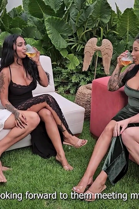 Tatilde Swingers - Yasmina Khan & Mariana Martix