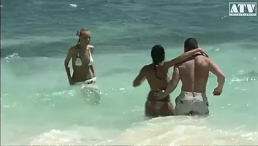 Lily Love ve Sofia Cucci iki güzel İtalyan sürtük