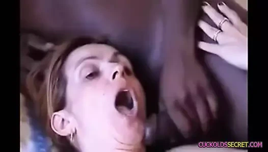 Aldatılan adamın sırları - mutlu evli kadının büyük siyah yarağa ihtiyacı var