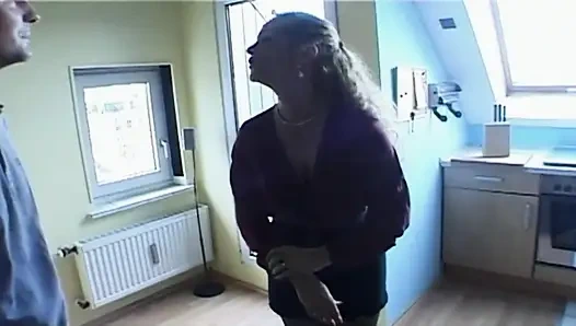 Klas Fransız bayan meme sikişi yaptıktan sonra yüzüne sıcak döl alıyor