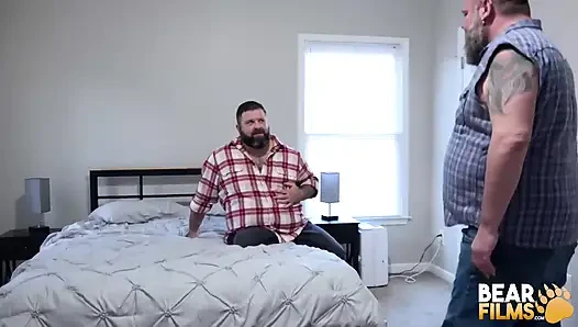 Bearfilms brisket ve adam sutherland birbirlerinin yarağını tatmin ediyor