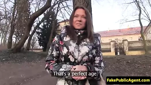 Pickedup euro güzellik dicksucking içinde the araba