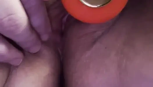 Yeni oyuncakla orgazm