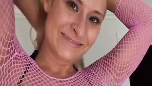 Orta yaşlı seksi kadınlar nasıl tavlanıyor - rebecca steel