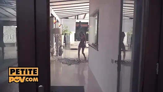 Bakış açısı - minyon sarışın Tiffany Tatum vücuduyla sana rüşvet veriyor