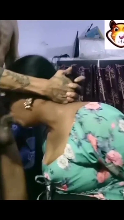 Üvey kız kardeşim sikimi emiyor ve gırtlağına kadar alıyor bölüm 1 Hintçe | Klip 1