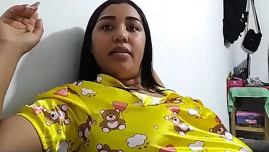 Üvey kız kardeşim yarak istiyor