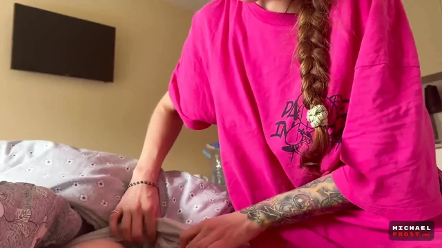 Üvey kız kardeşle güvenen ilişki