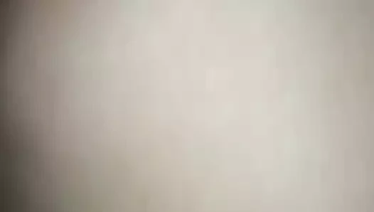 Büyük doğal memeler esmer sikişiyor