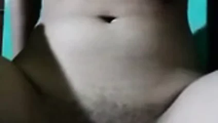 Arkadaşın azgın kardeşi çıplak video yaptı