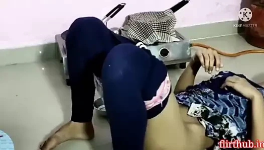 Sali Ko Kitchen Me Bula Ke Kari Chudai