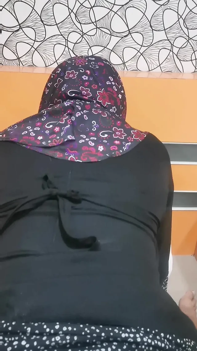 Bir öğretmen ilk kez bir öğrenciye ders veriyor.