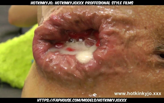 Hotkinkyjo'dan Anaconda Dong götte