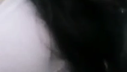 İri göğüslü Hintli iri güzel kadın