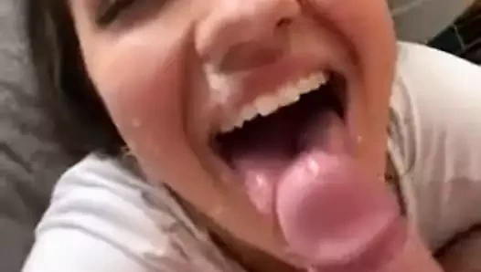 Ateşli evli kadının yüzüne boşalma