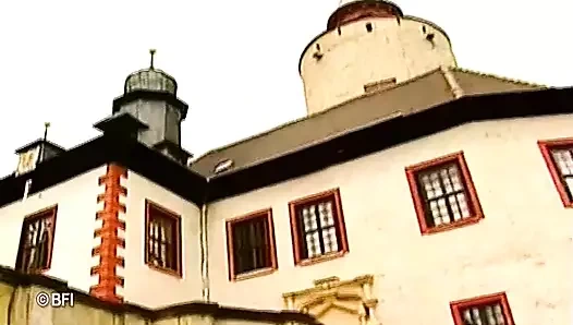 Rahibe kıllı amından sikiliyor