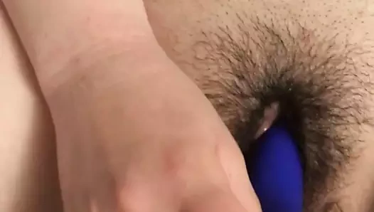 yakın çekim karısı ile yeni oyuncak hızlı orgazm