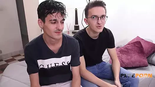 Amatör bebek Paris için inanılmaz ırklararası üçlü grup seks. Bu günü unutmayacak!