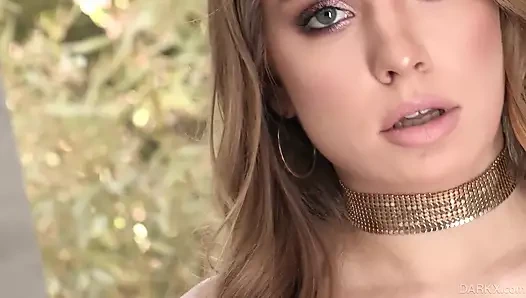 Dark x - şehvetli bebeğin kıllı amcığı canavar yarakla sikiliyor