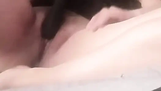 Vibratörle kadın mastürbasyonu