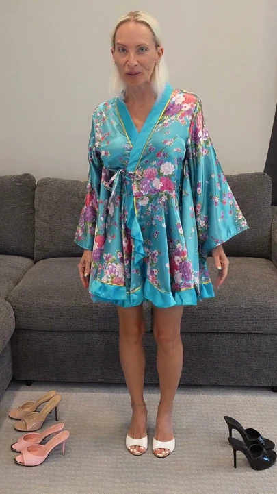 Süper seksi yüksek topuklu mules deniyor - moda fetişi e39 - orta yaşlı seksi kadın stella