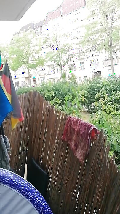 Balkonda ateşli ıslak oyunlar
