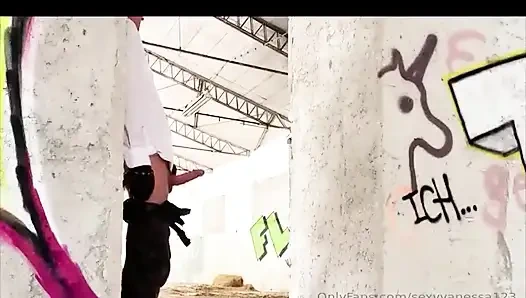 Sapık Mastürbasyon Yapmak Için Bir Yer Buldu.