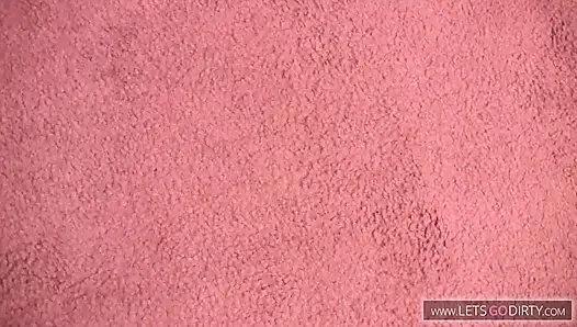 Bu kıllı amcığı sikmek istiyorum