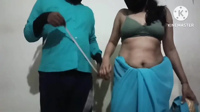 Elektrikçi, vantilatör tamir ederken Meena ile seks yaptı.