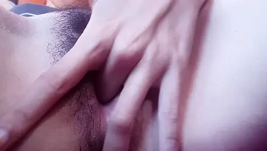 19 yaşındaki Endonezyalı Yüksek Lisans Öğrencisi 2025