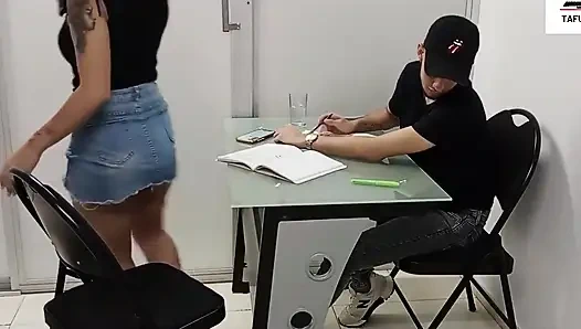 Ders çalışma öğleden sonra eski kız arkadaşımın yüzüne harika bir sakso doğrudan dölleme dönüşüyor - en iyi anlar