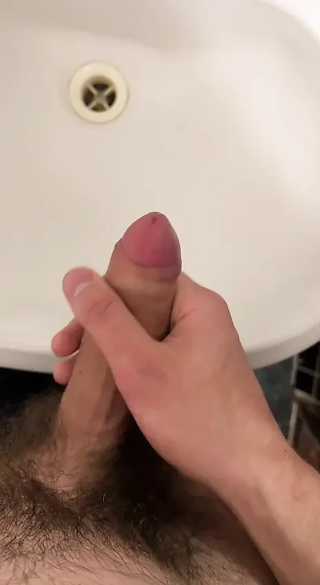 Boşalana kadar mastürbasyon yapıyorum