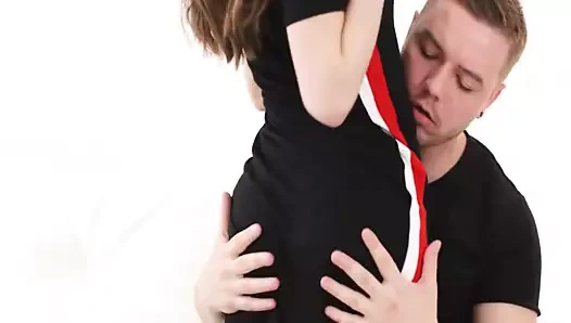 Deutsche - perverser Kerl hart gefickt erste Freundin - sie