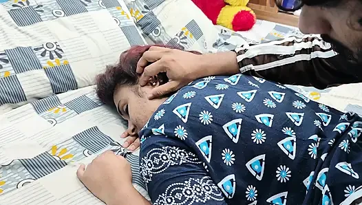 Malayalı çift ateşli göt yalama romantizmi