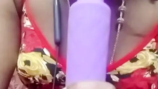 Hintli Hintli tamil evli kadın renu çıplak canlı çağrı vibratör göğüsleri amcığı azdırıyor büyük göt ateşli sesi açıyor! Renuraj