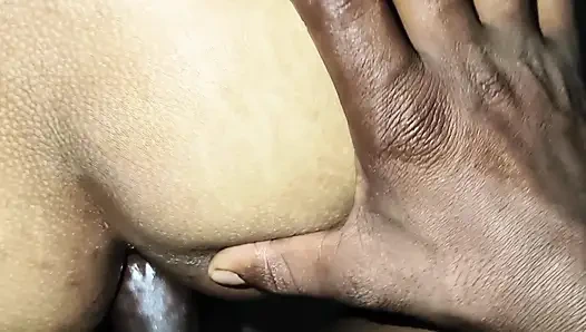 Üvey anne kıyafetlerini çıkardı ve götünü siktirdi