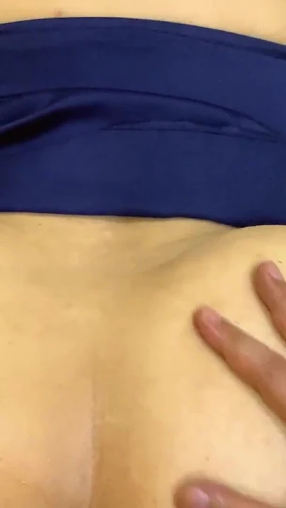 Волнующий момент из "Я позволила моей соседке по комнате кончить в мою большую задницу, Faustina Pierre Кримпай в видео от первого лица раком"