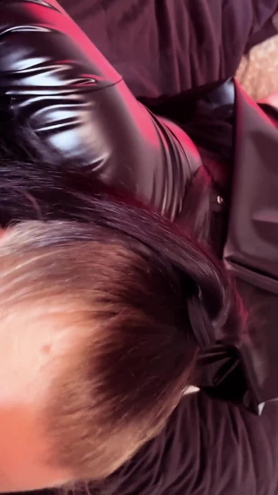 Gırtlağına kadar sikiş