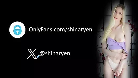 Seksi ateşli sarışın beni onu sikmeye ve yüze boşalmaya davet ediyor