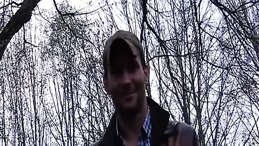 Fransa'dan yaşlı iri güzel kadın anal deliğine büyük yarak alıyor